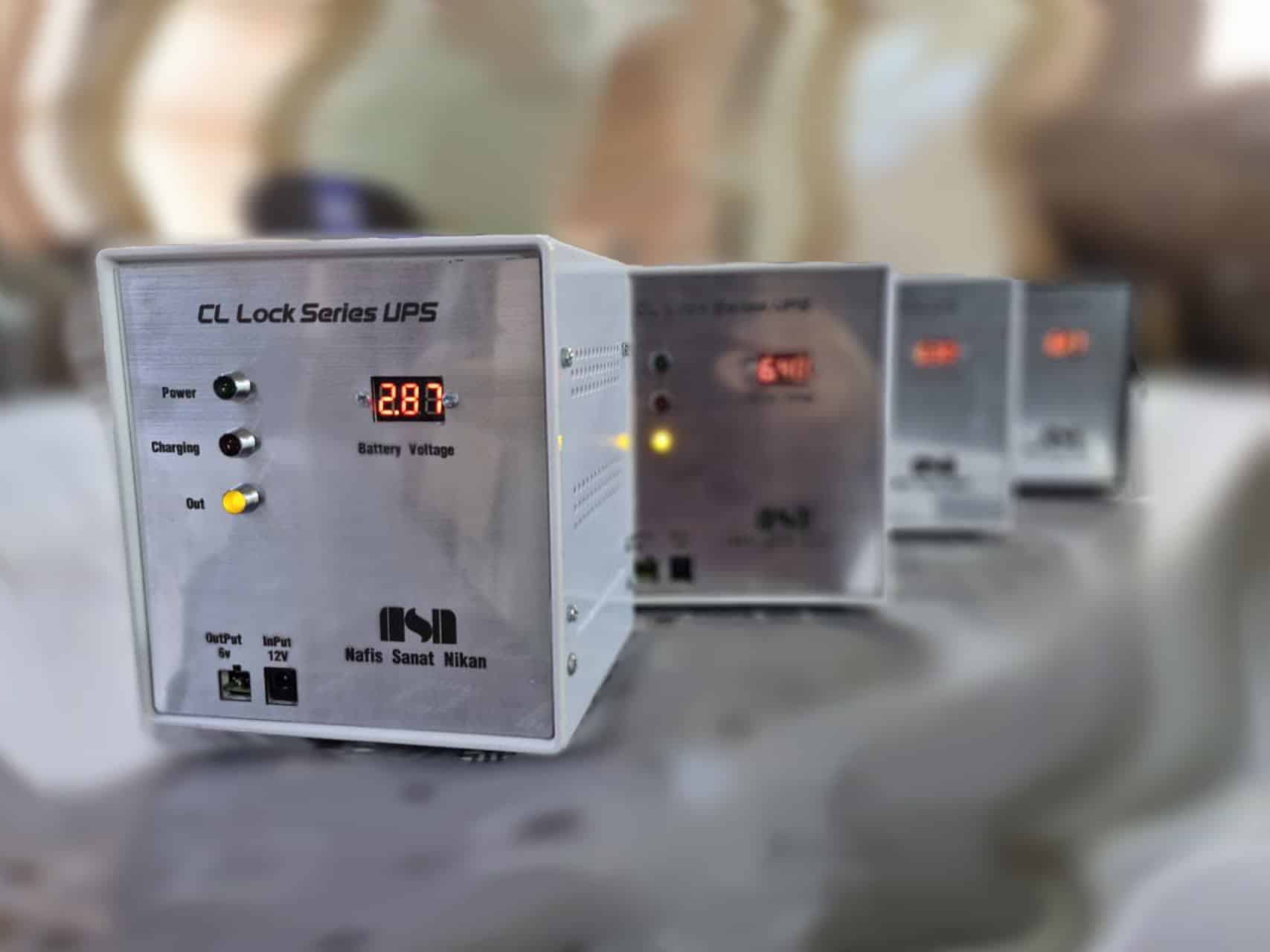 انتخاب بهترین UPS برای قفل‌های آنلاین برقی در رختکن باشگاه‌ها